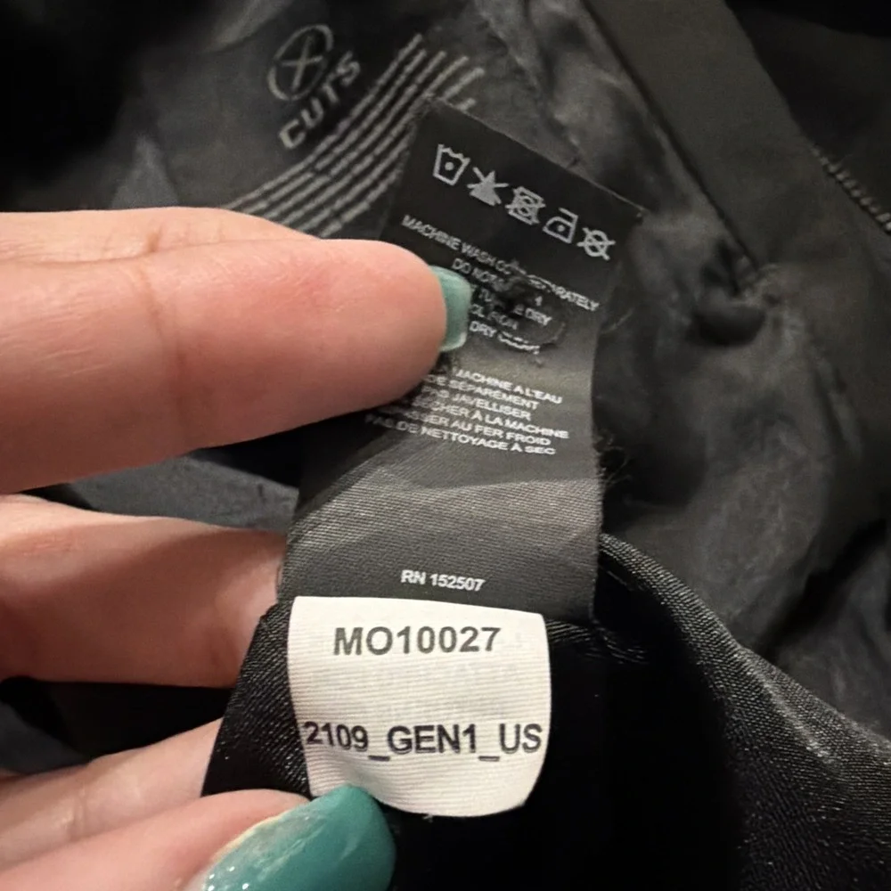 NWOT Cuts Clothing Legacy Bomber Jacket Men's Medium Solid Black $275 Retail - Picture 12 of 15